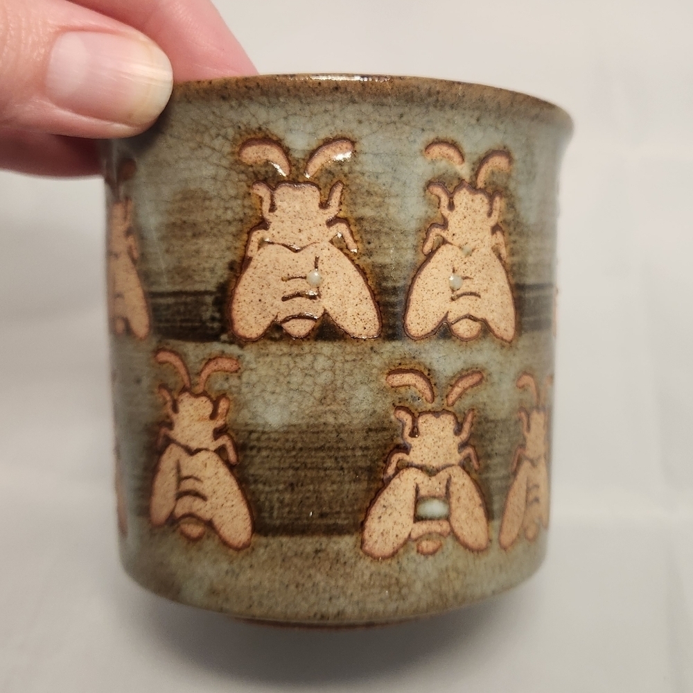 3 1/2" Handmade Boho Style Bee Coffee Mug - Picture 14 of 16